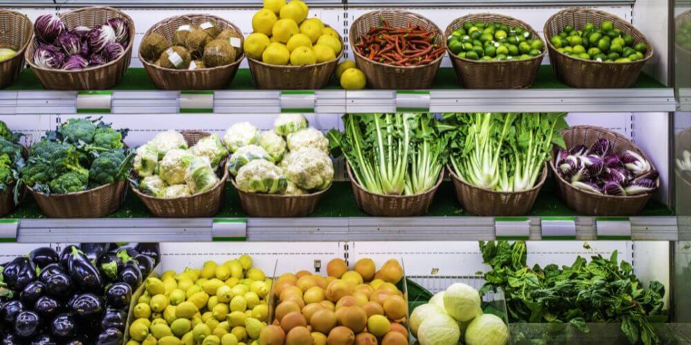 Expositor de legumes refrigerado e iluminado com Barra LED CCT